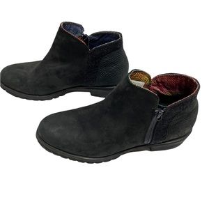 North Face Leather Booties Size 10